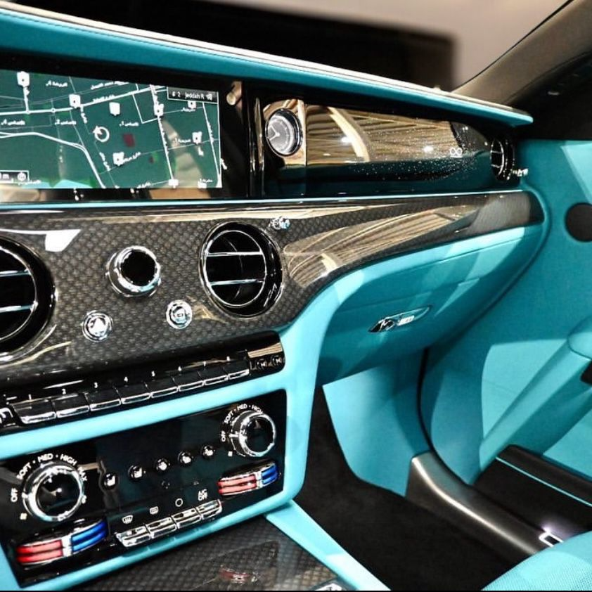 Rolls-Royce Black Badge Ghost 2023