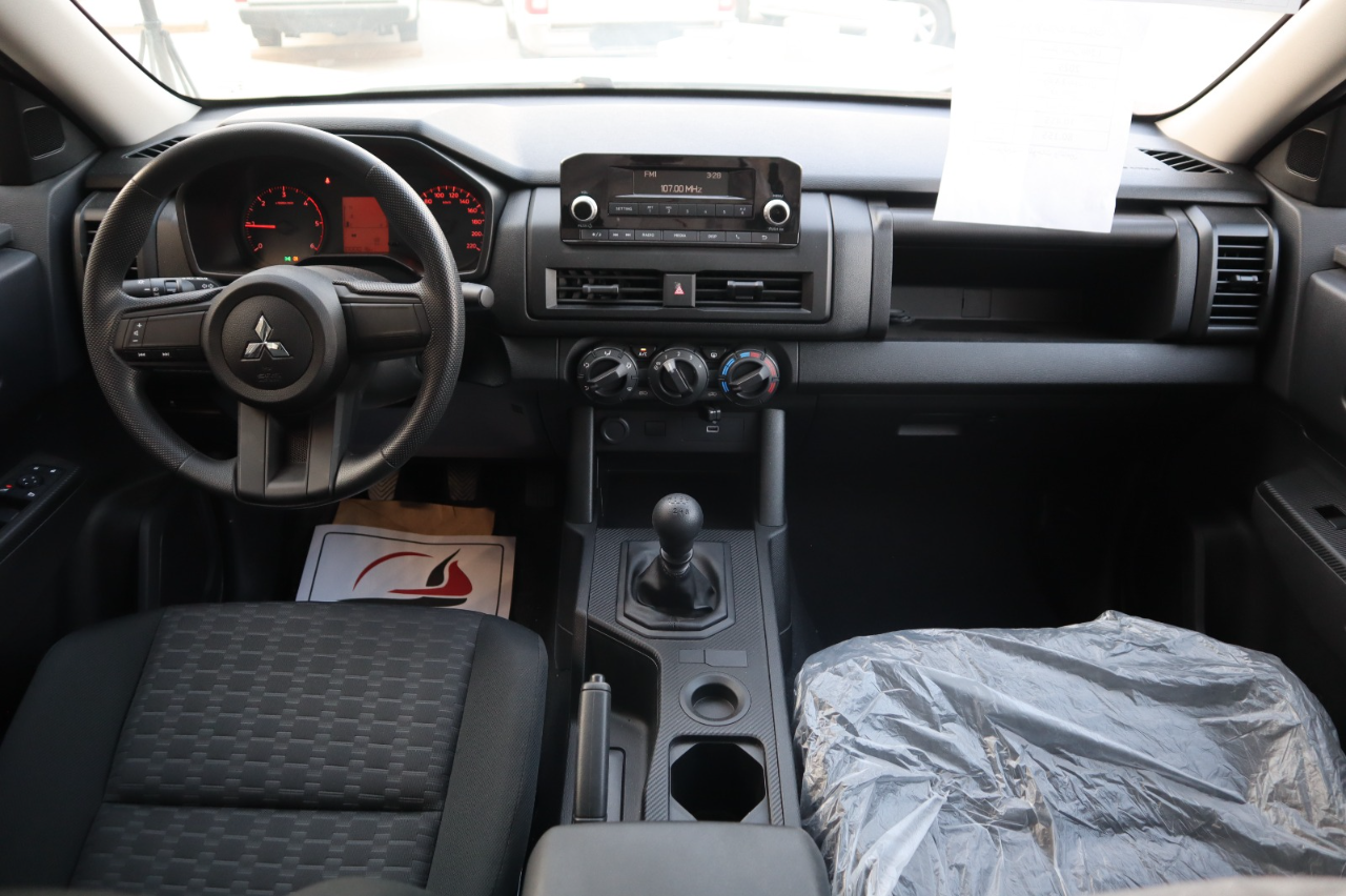 ميتسوبيشي L200 2025 غمارتين ديزل بدون دبل جدة و الرياض